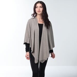 Simply Noelle Cozy Bordeaux Wrap Shawl Gray Poncho